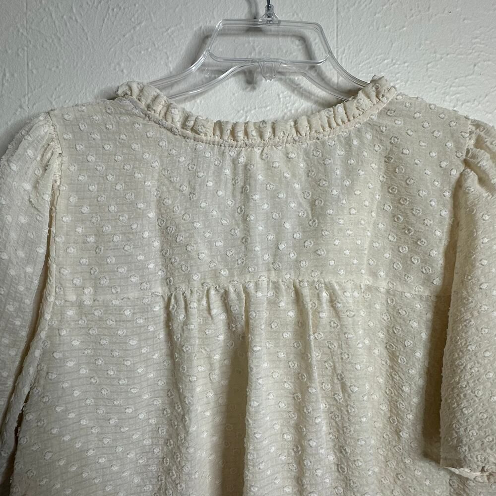 Flower & Feather Woman's 2X Tan & White Swiss Dot Short Ruffled Sleeve Blouse - Picture 10 of 11
